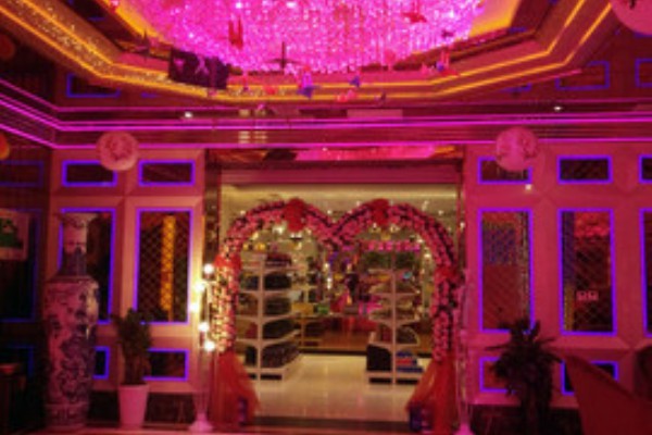 成都科华路休闲夜生活，体验慢生活(成都科华路有按摩吗)