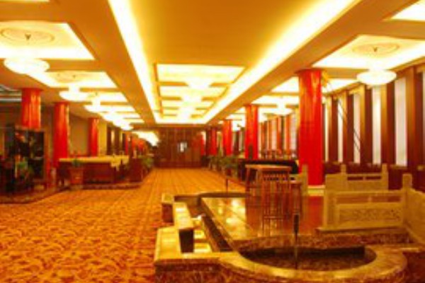 成都夜生活必备：养生墨镜店推荐(成都墨镜批发市场在哪里)